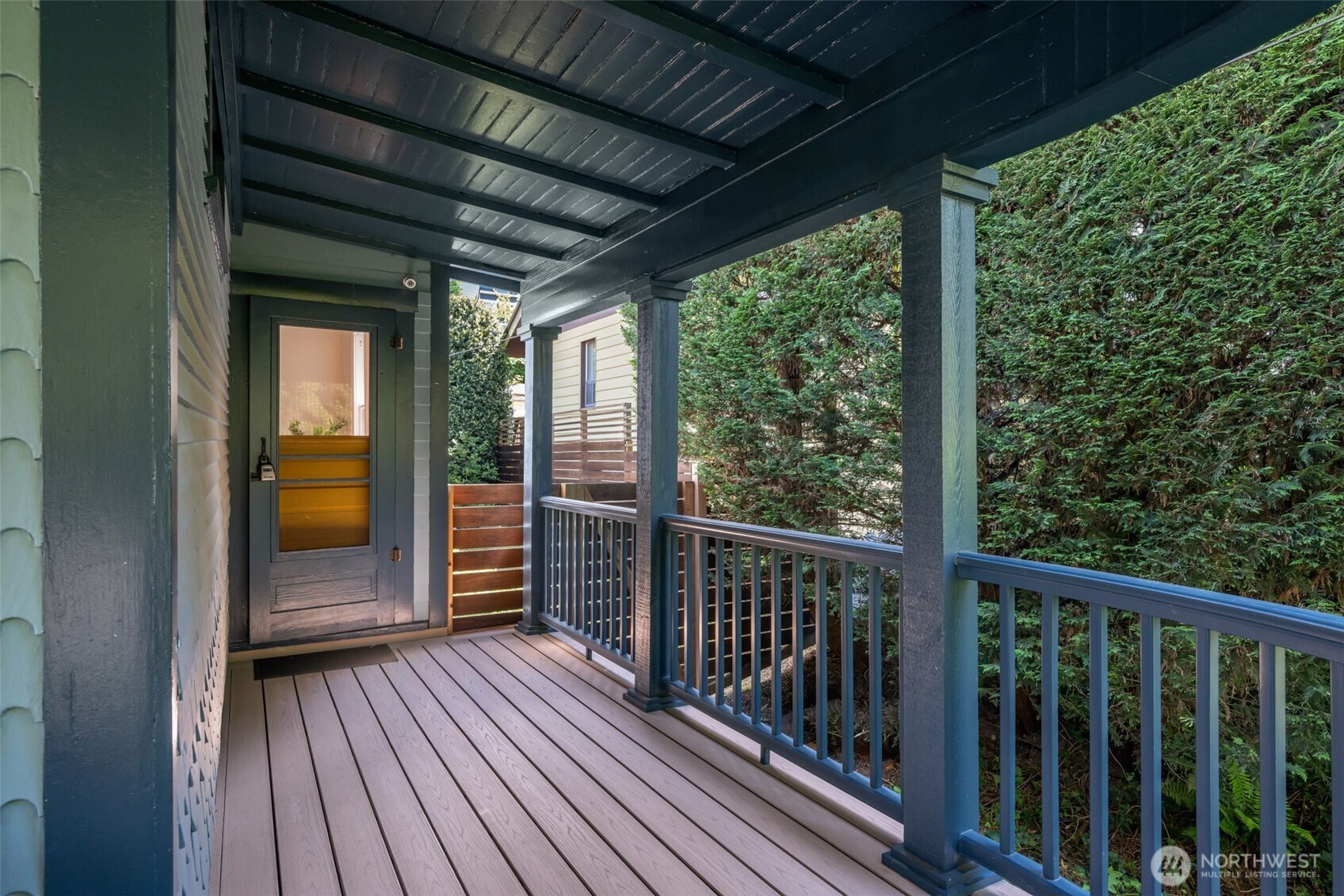 2516 3rd Avenue W, Seattle, WA 98119