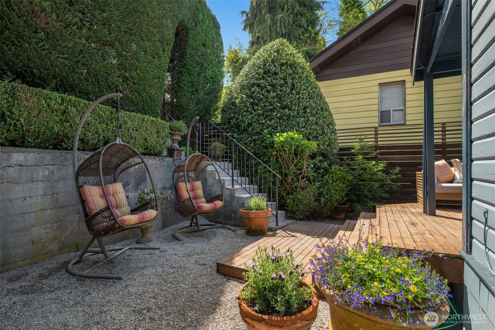 2516 3rd Avenue W, Seattle, WA 98119