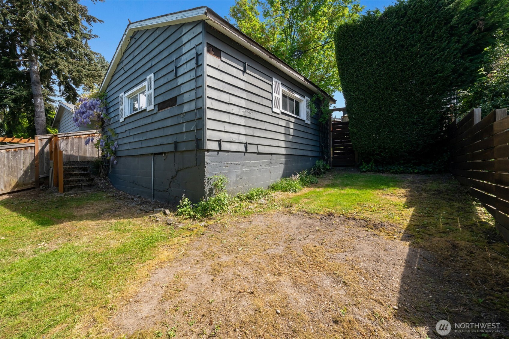 2516 3rd Avenue W, Seattle, WA 98119