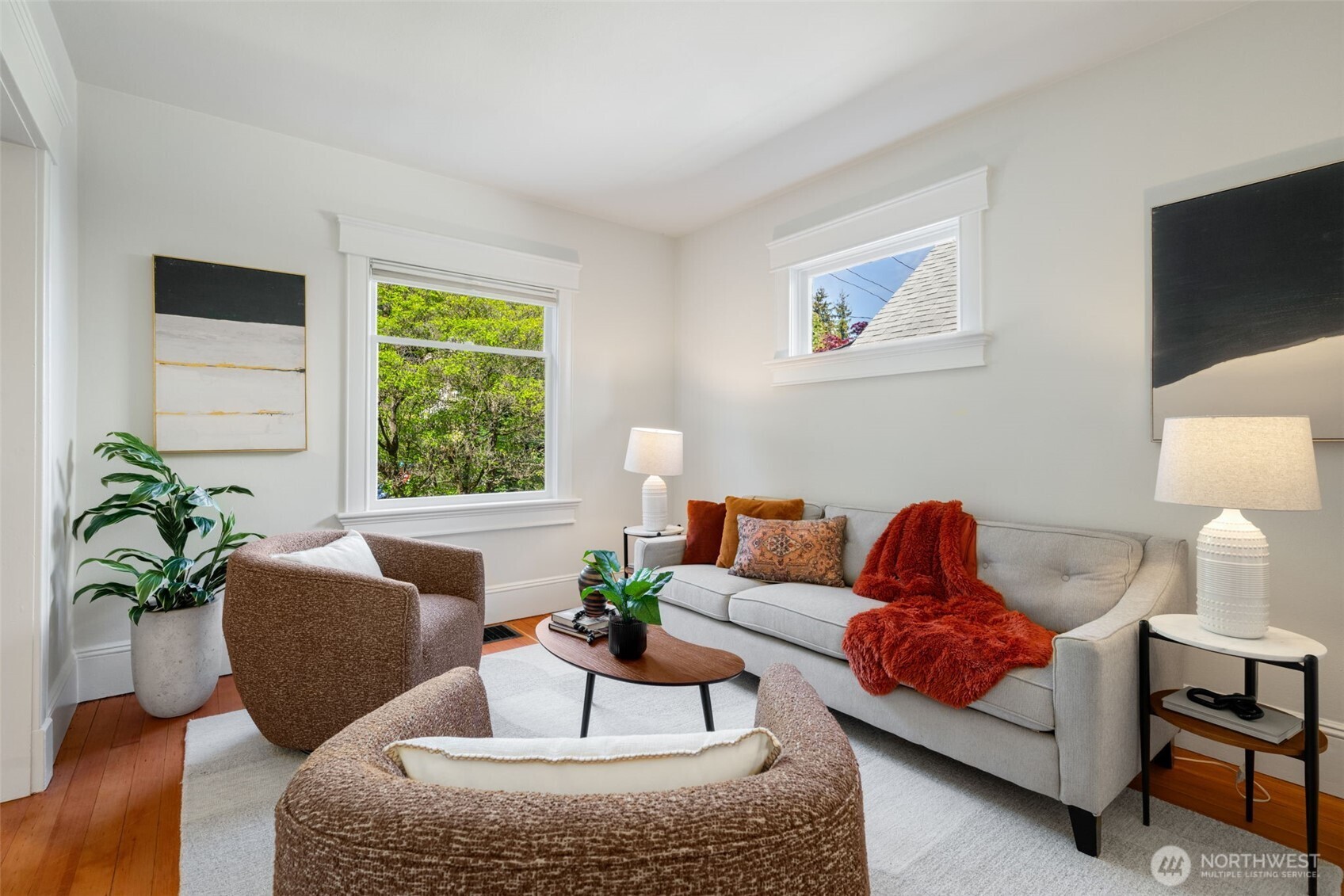 2516 3rd Avenue W, Seattle, WA 98119
