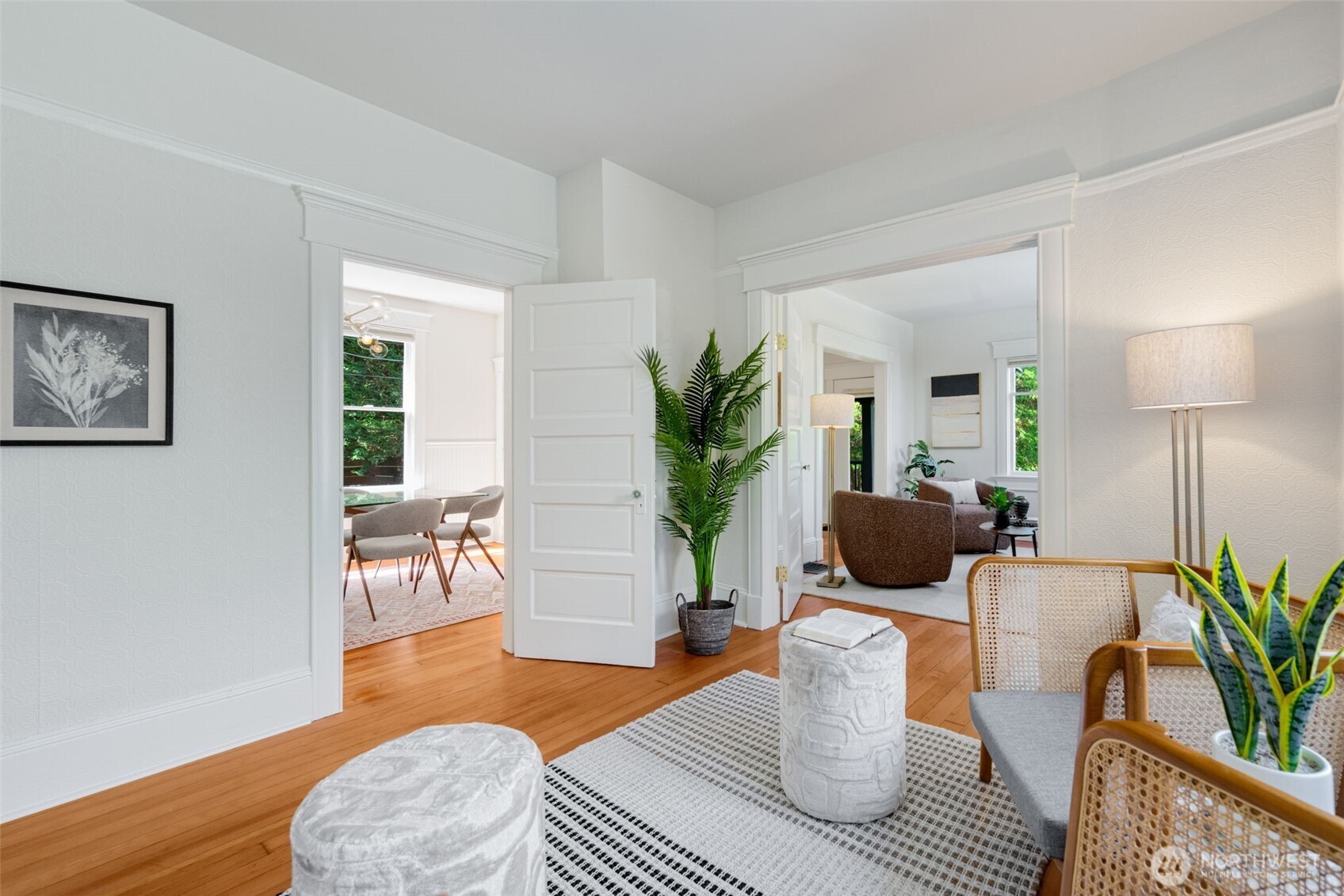 2516 3rd Avenue W, Seattle, WA 98119