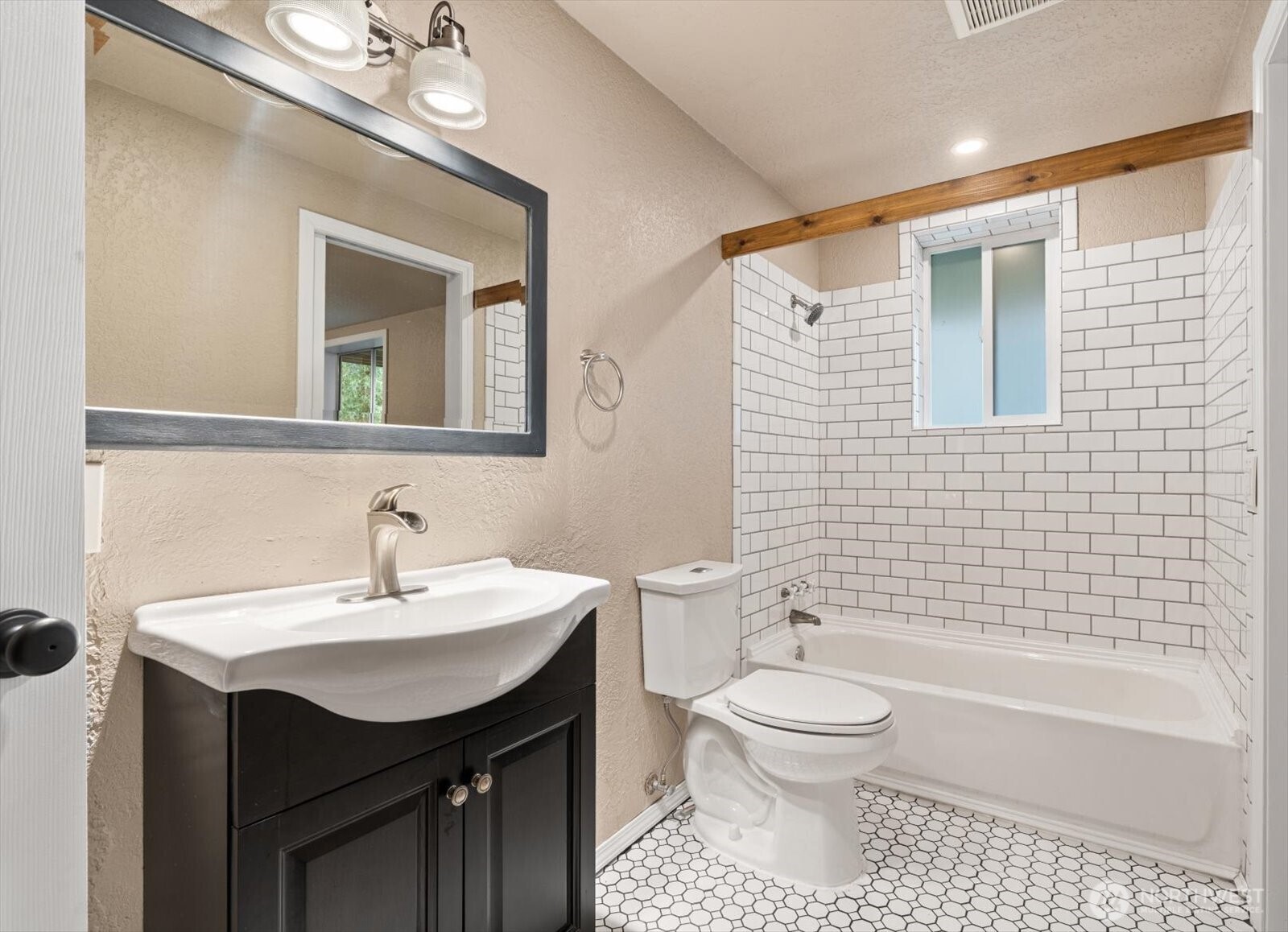23521 3rd Avenue SE, Bothell, WA 98021-8708