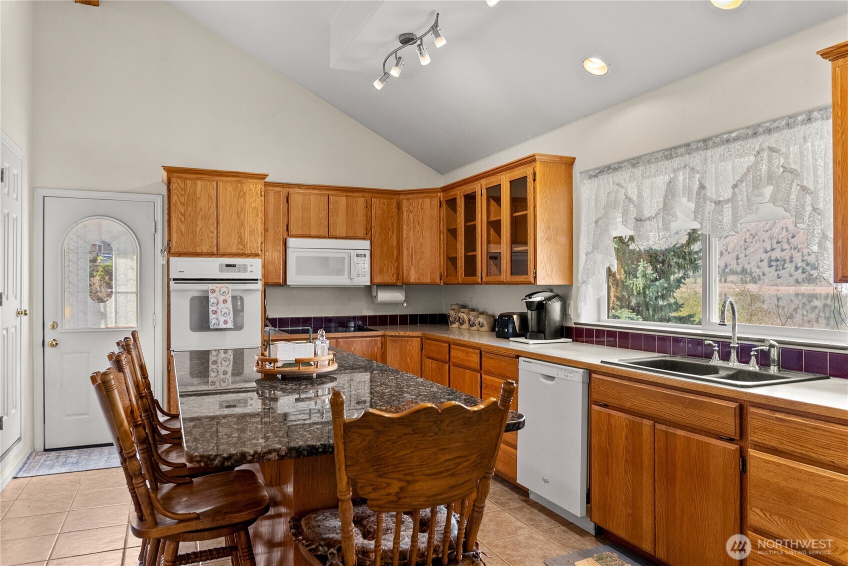 1622 Loomis Oroville Road , Oroville, WA 98827