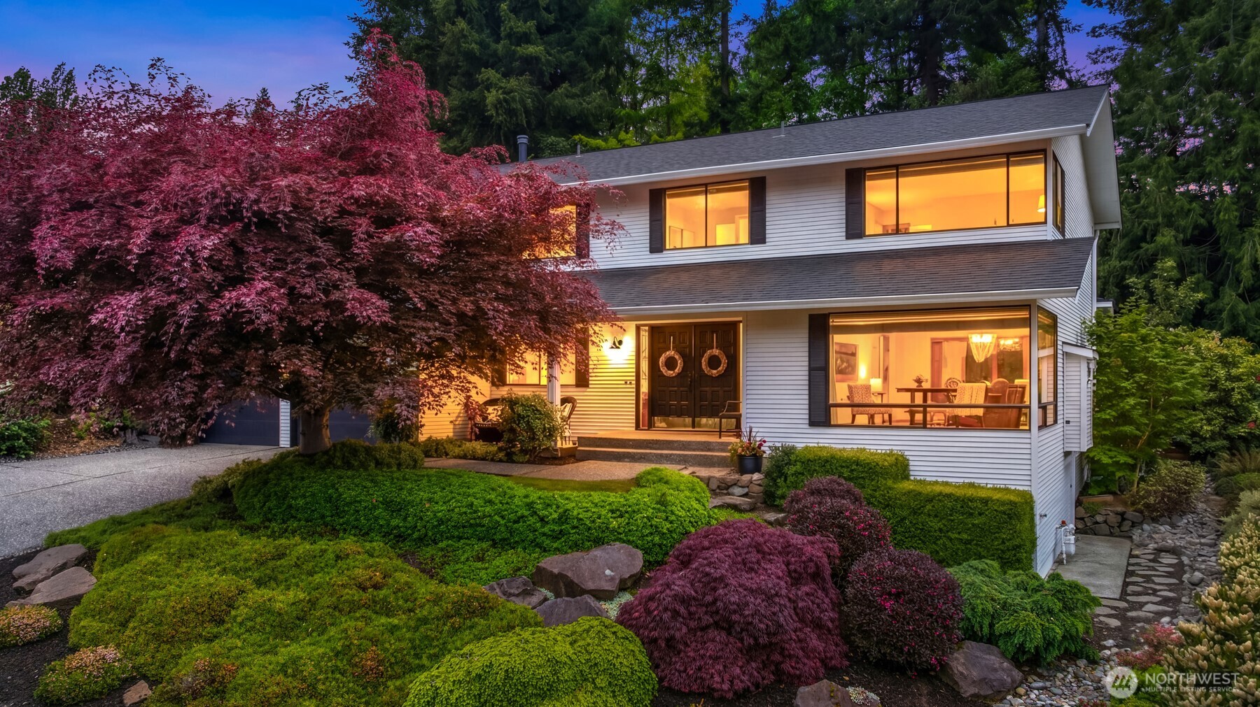 18520 NE 19th Place , Bellevue, WA 98008