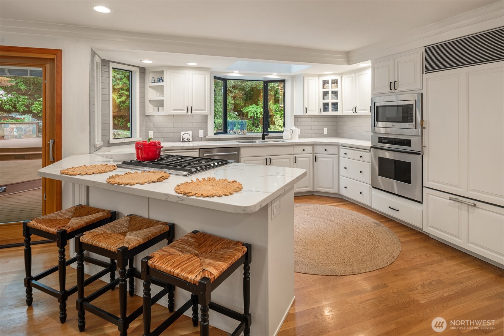 18520 NE 19th Place , Bellevue, WA 98008