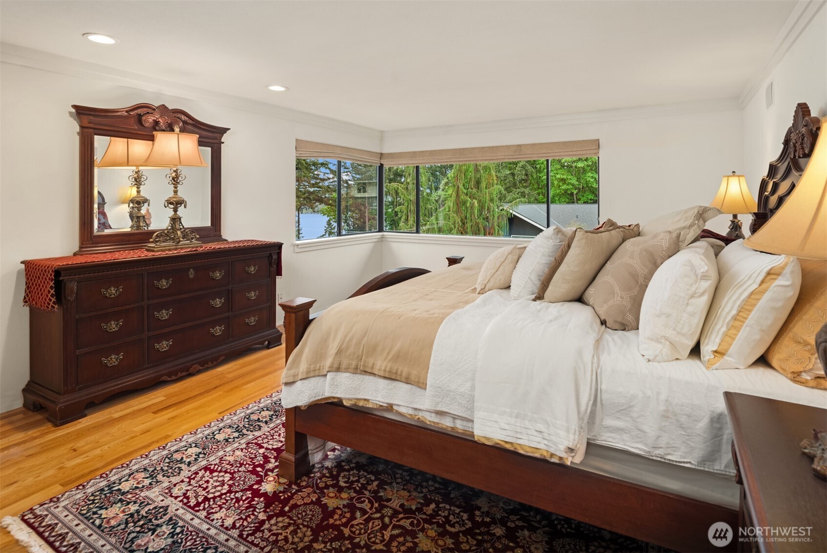 18520 NE 19th Place , Bellevue, WA 98008