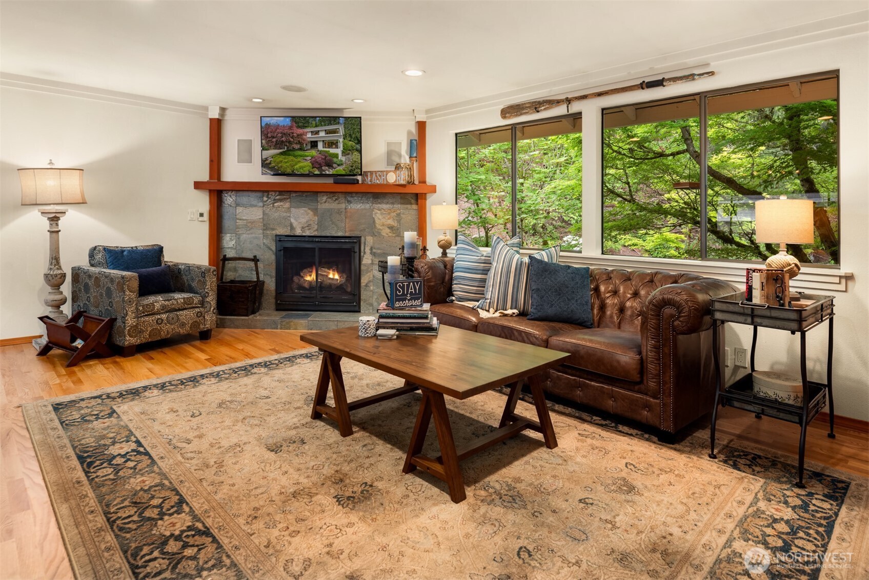 18520 NE 19th Place , Bellevue, WA 98008