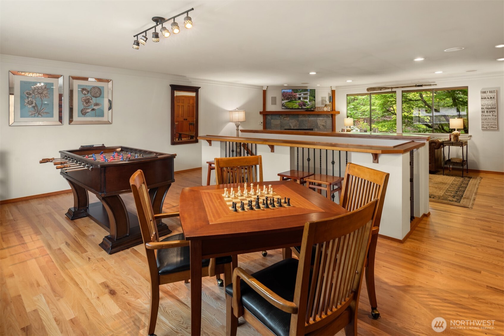 18520 NE 19th Place , Bellevue, WA 98008
