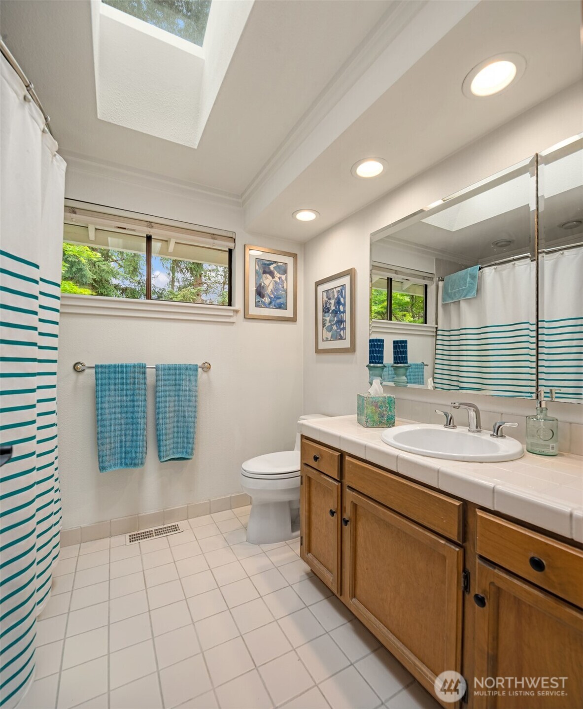 18520 NE 19th Place , Bellevue, WA 98008