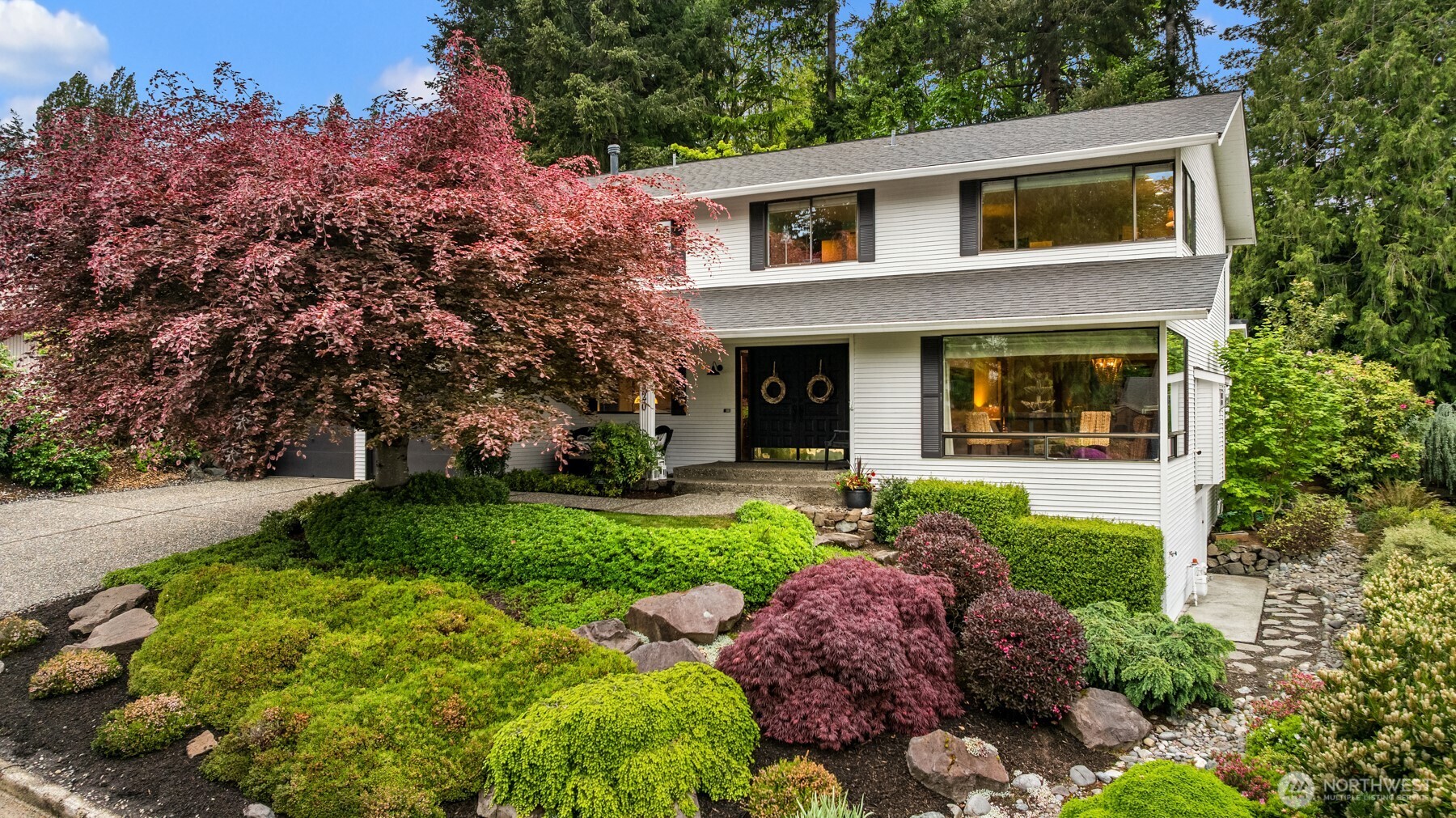 18520 NE 19th Place , Bellevue, WA 98008