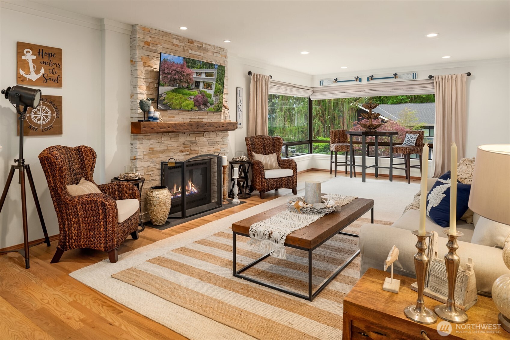 18520 NE 19th Place , Bellevue, WA 98008