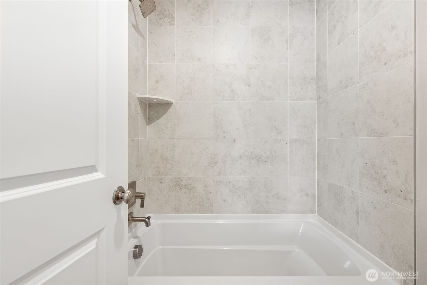 2031 NE Norseman Way , Poulsbo, WA 98370