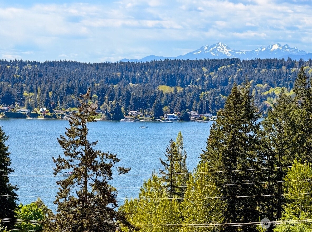 2031 NE Norseman Way , Poulsbo, WA 98370
