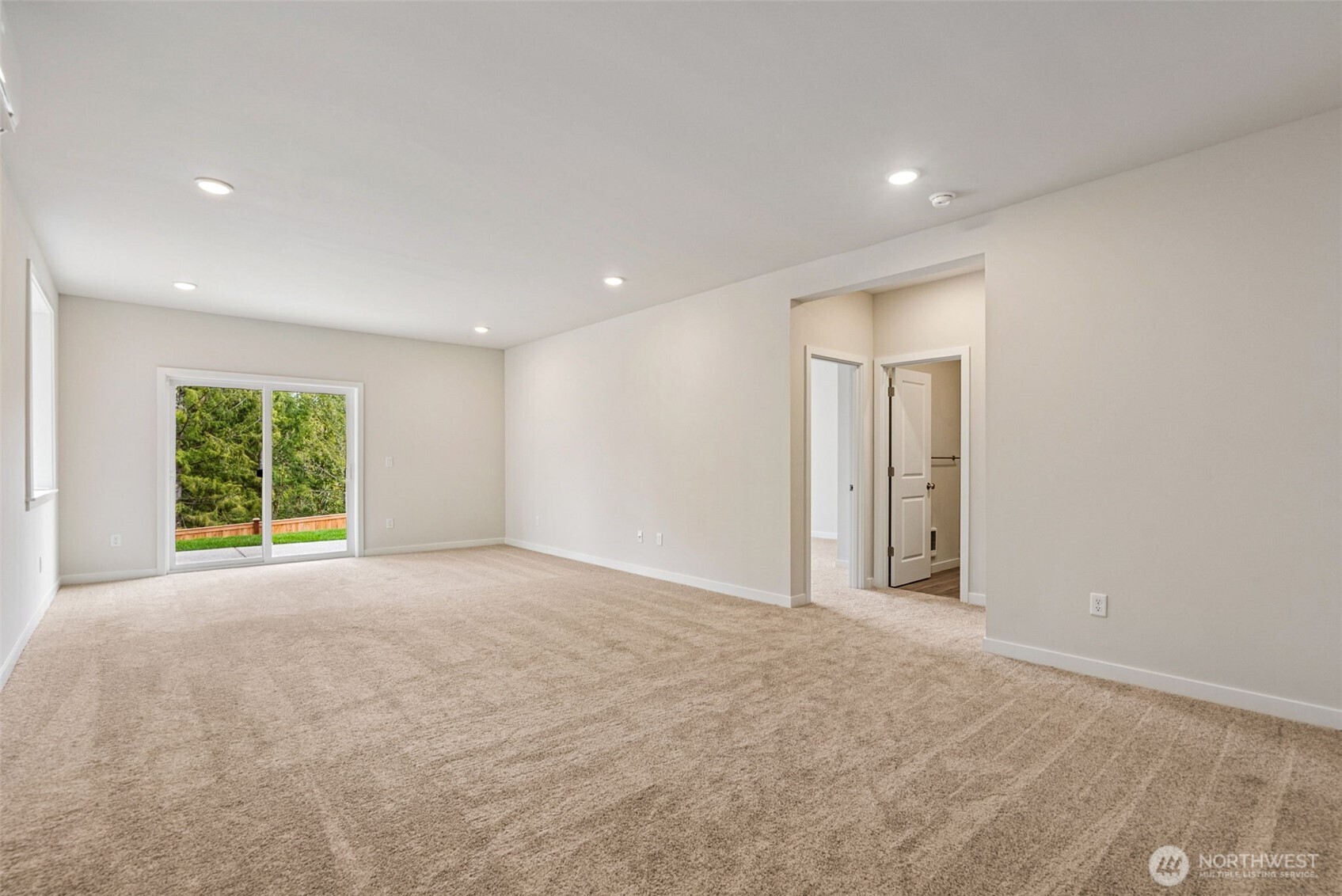 2043 NE Norseman Way , Poulsbo, WA 98370