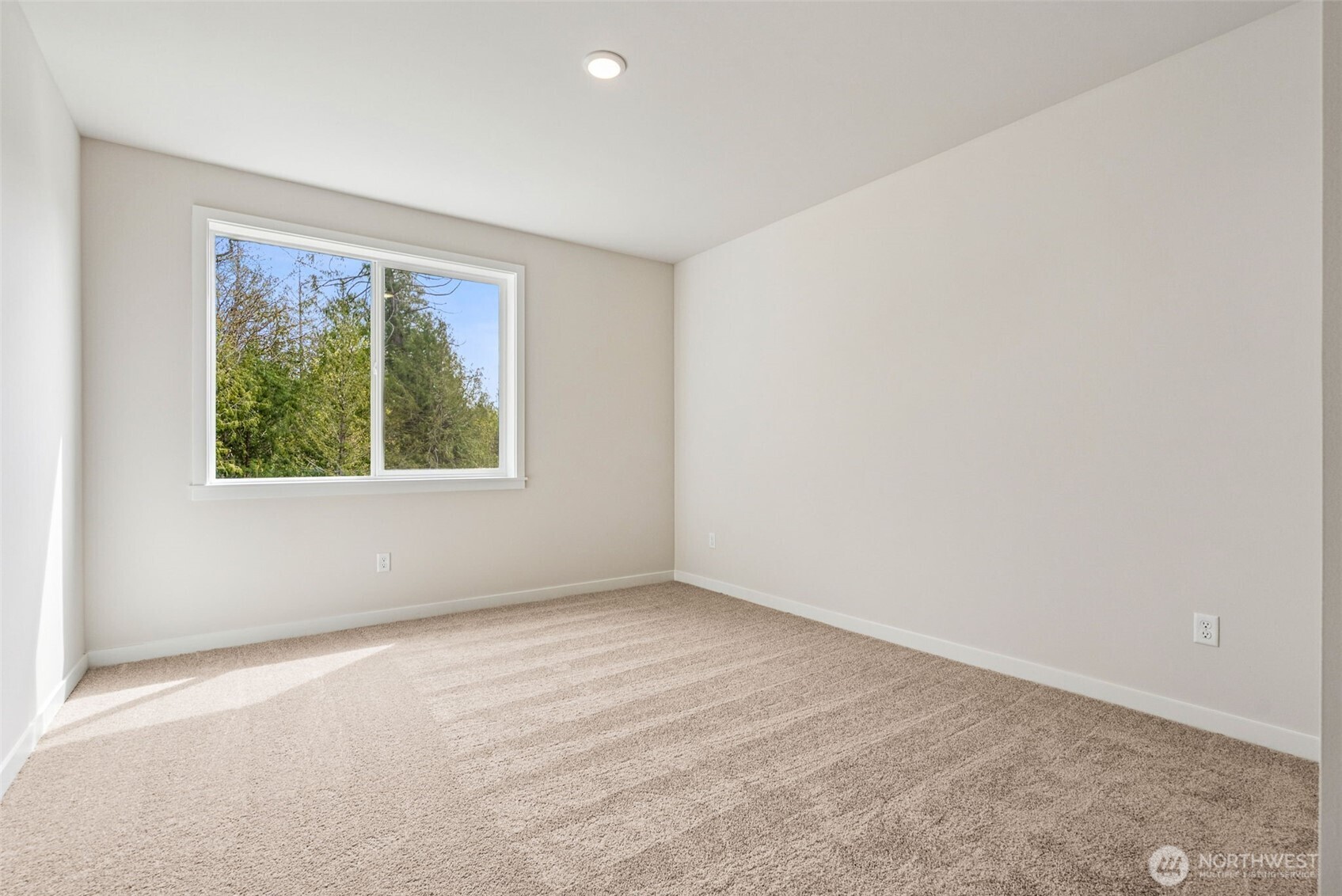 2043 NE Norseman Way , Poulsbo, WA 98370