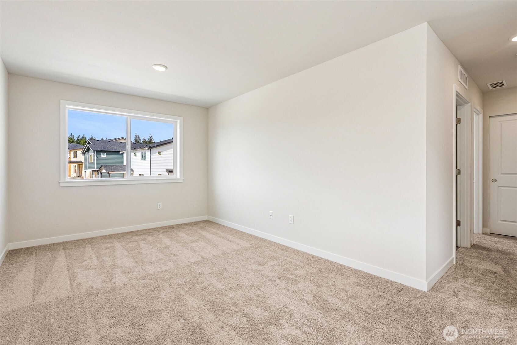 2043 NE Norseman Way , Poulsbo, WA 98370