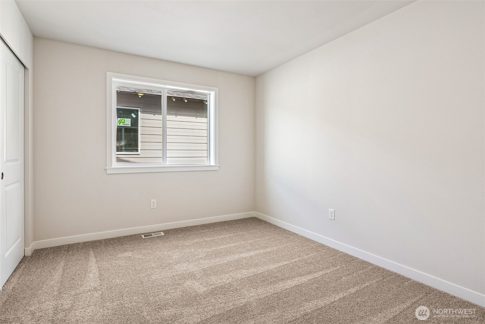 2043 NE Norseman Way , Poulsbo, WA 98370