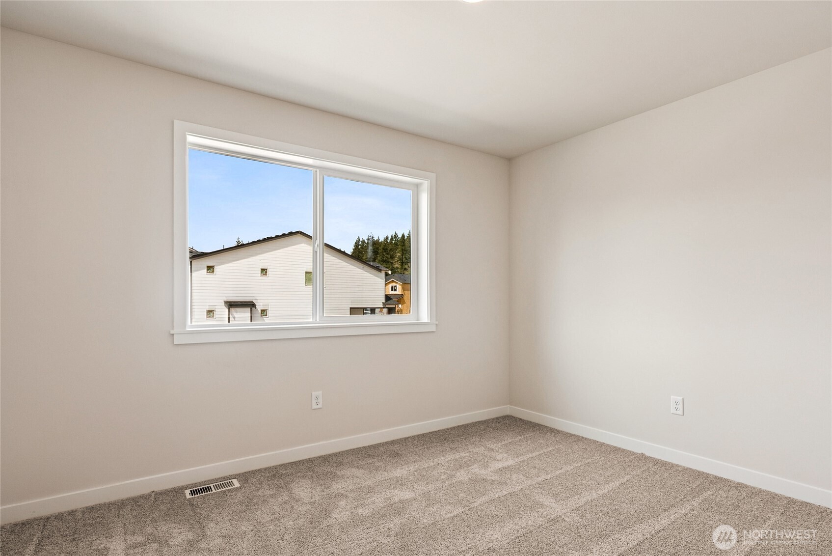 2043 NE Norseman Way , Poulsbo, WA 98370