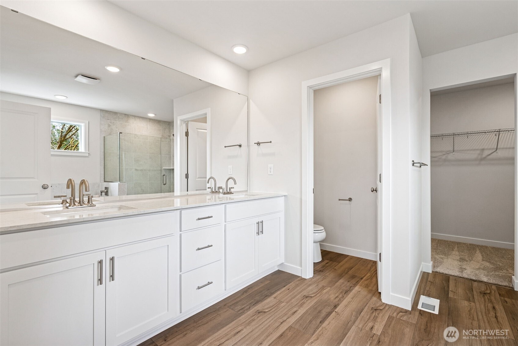 2043 NE Norseman Way , Poulsbo, WA 98370