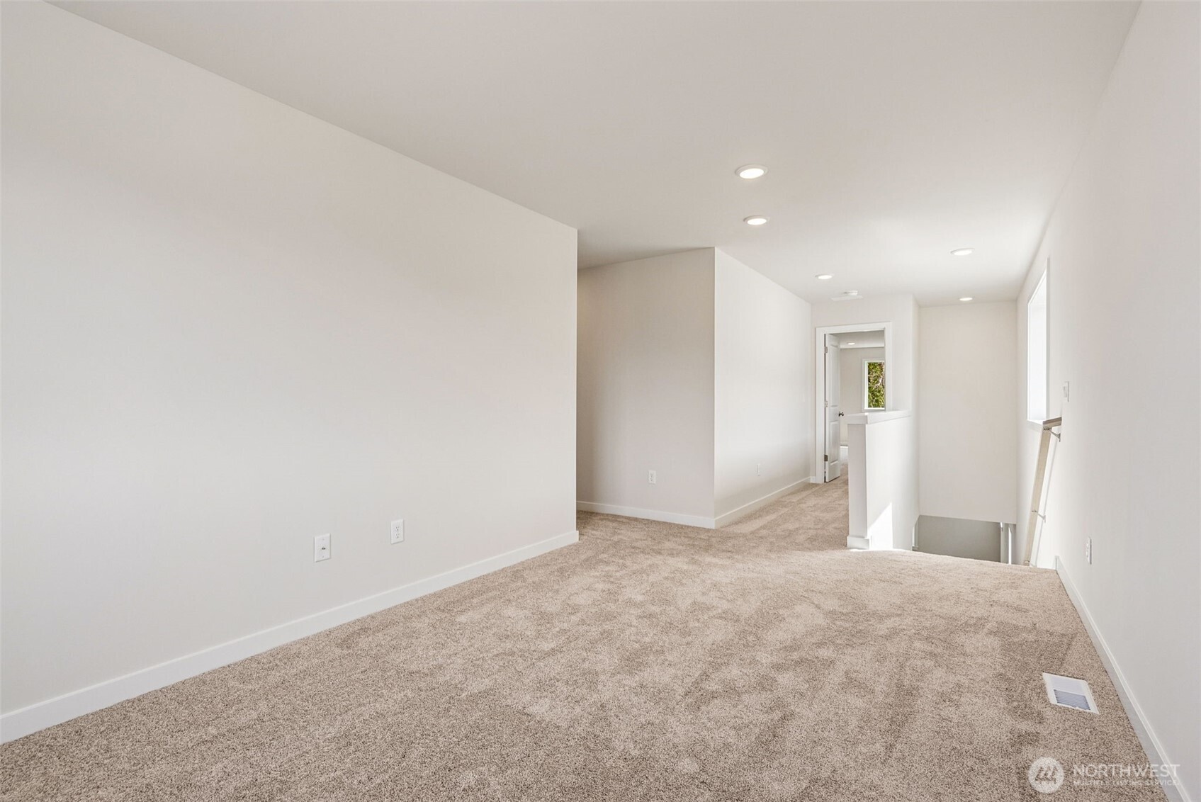 2043 NE Norseman Way , Poulsbo, WA 98370