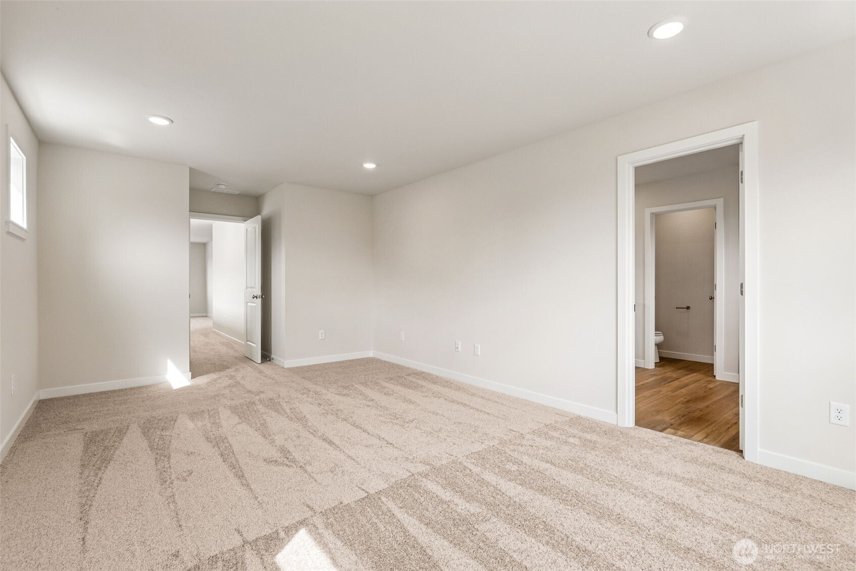 2043 NE Norseman Way , Poulsbo, WA 98370