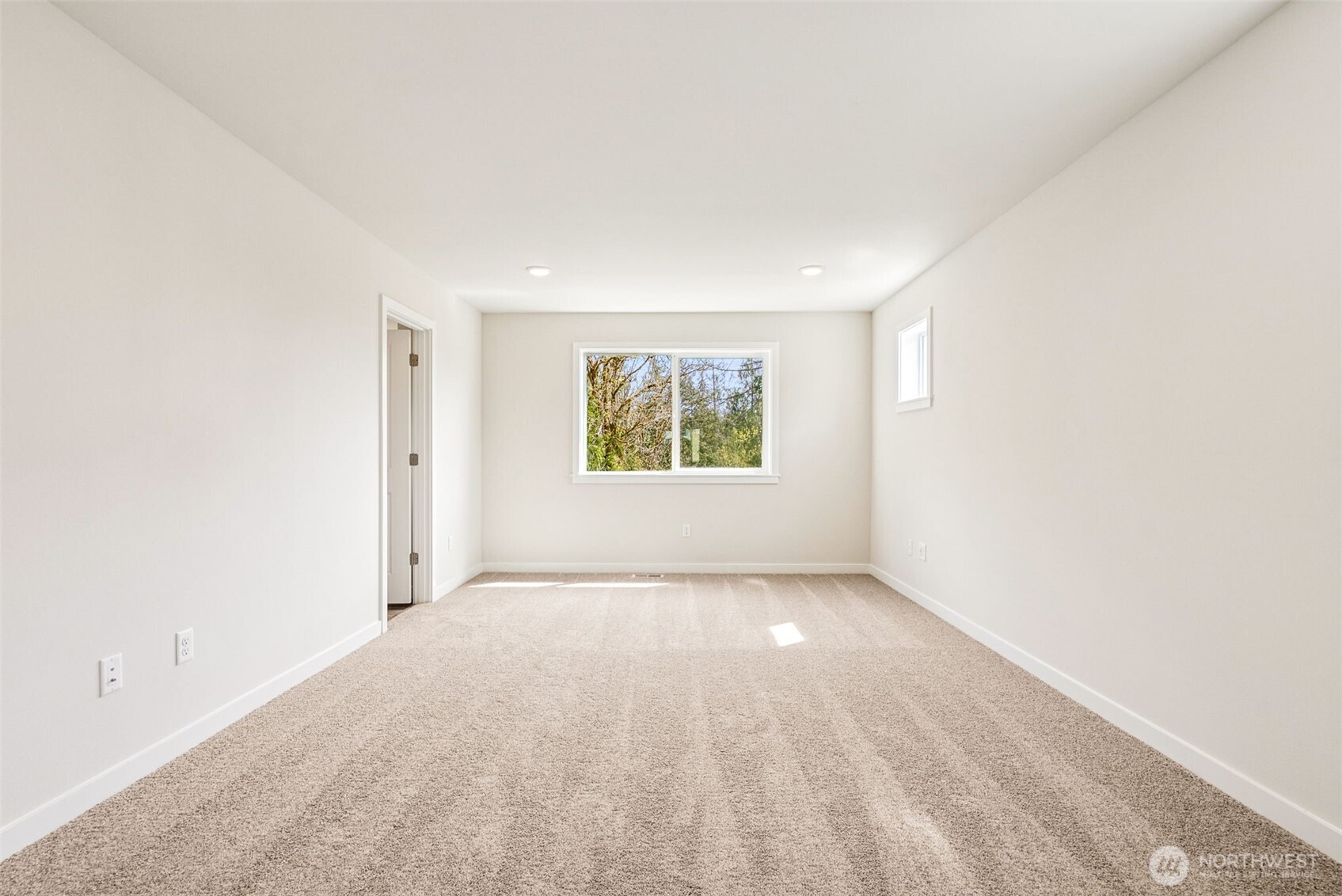 2043 NE Norseman Way , Poulsbo, WA 98370