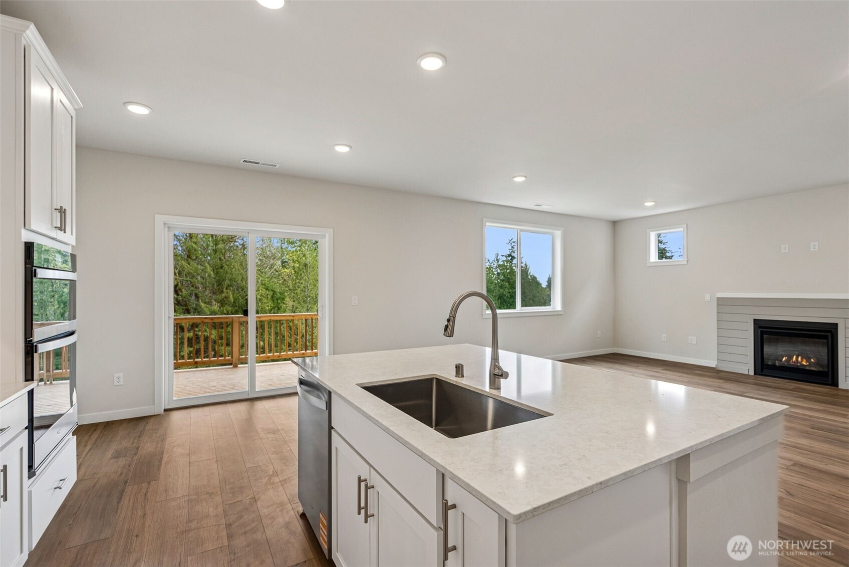 2043 NE Norseman Way , Poulsbo, WA 98370