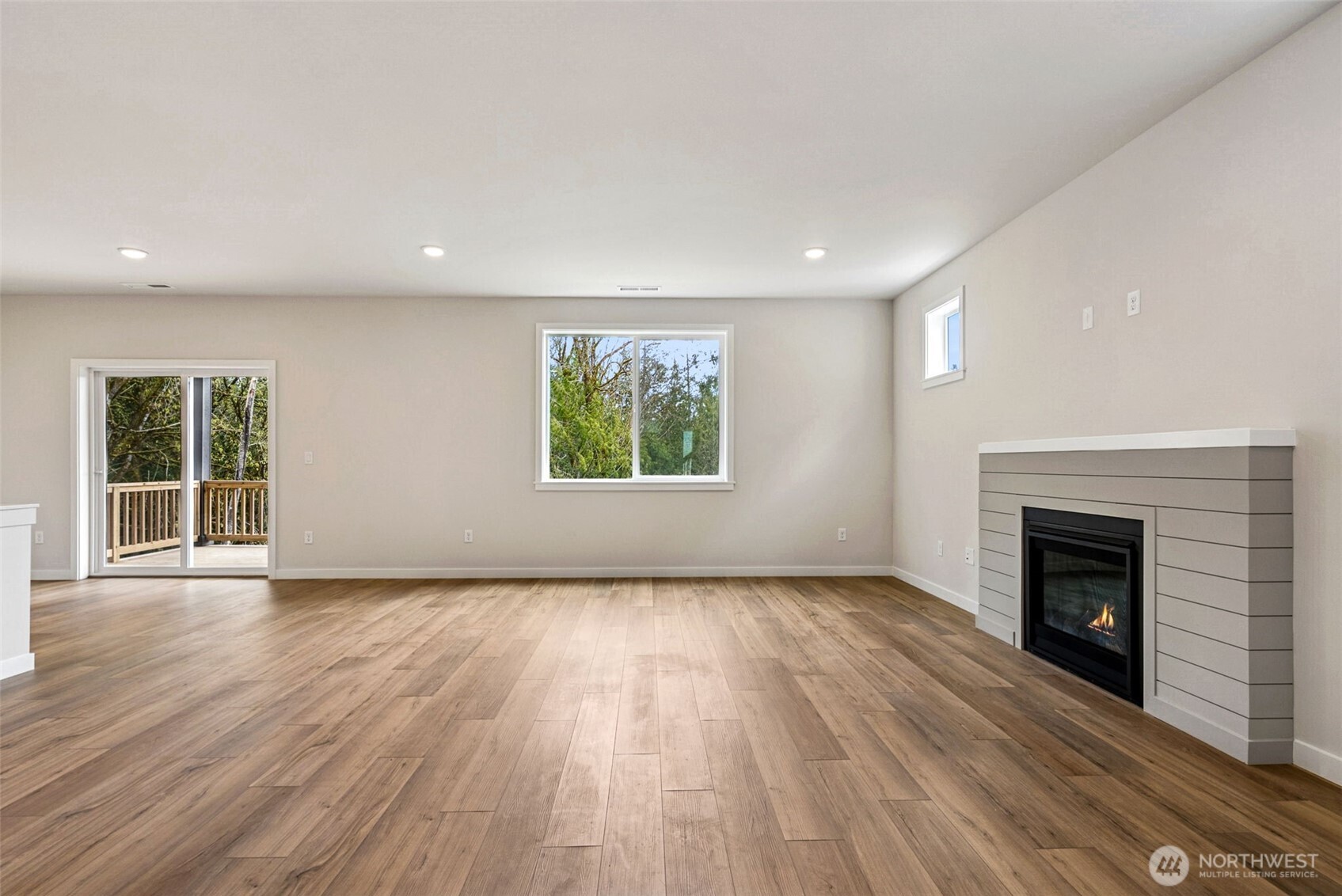 2043 NE Norseman Way , Poulsbo, WA 98370