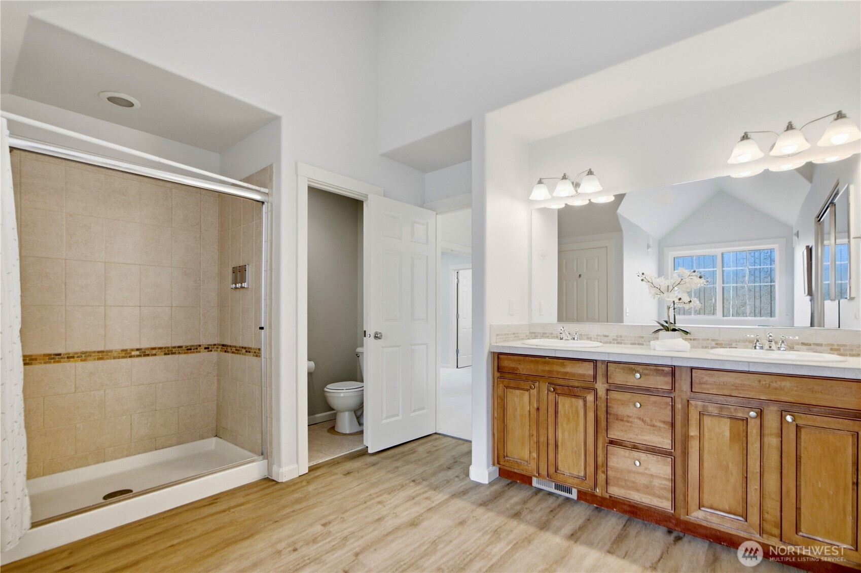 15410 Waynita Way NE, Bothell, WA 98011
