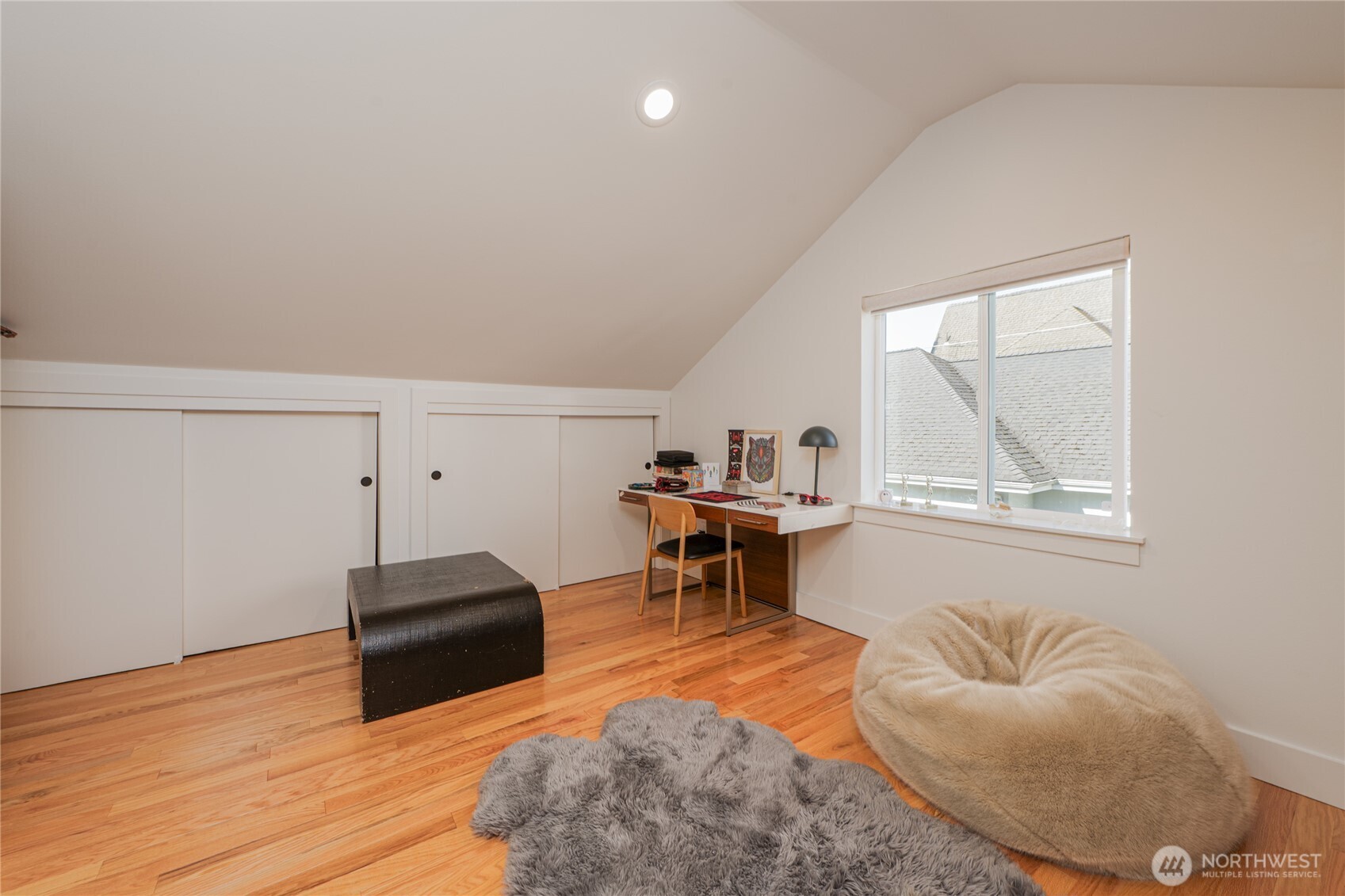351 17th Avenue E, Seattle, WA 98112