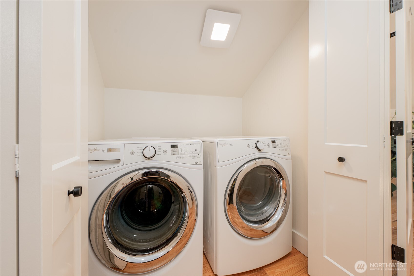 351 17th Avenue E, Seattle, WA 98112