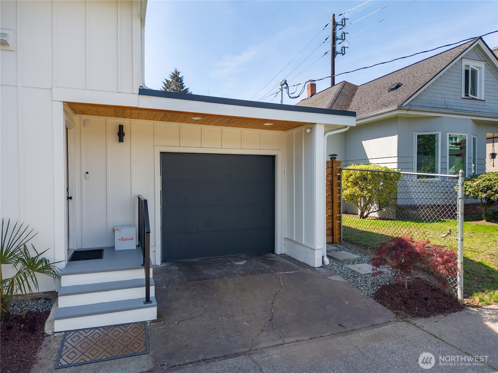 351 17th Avenue E, Seattle, WA 98112