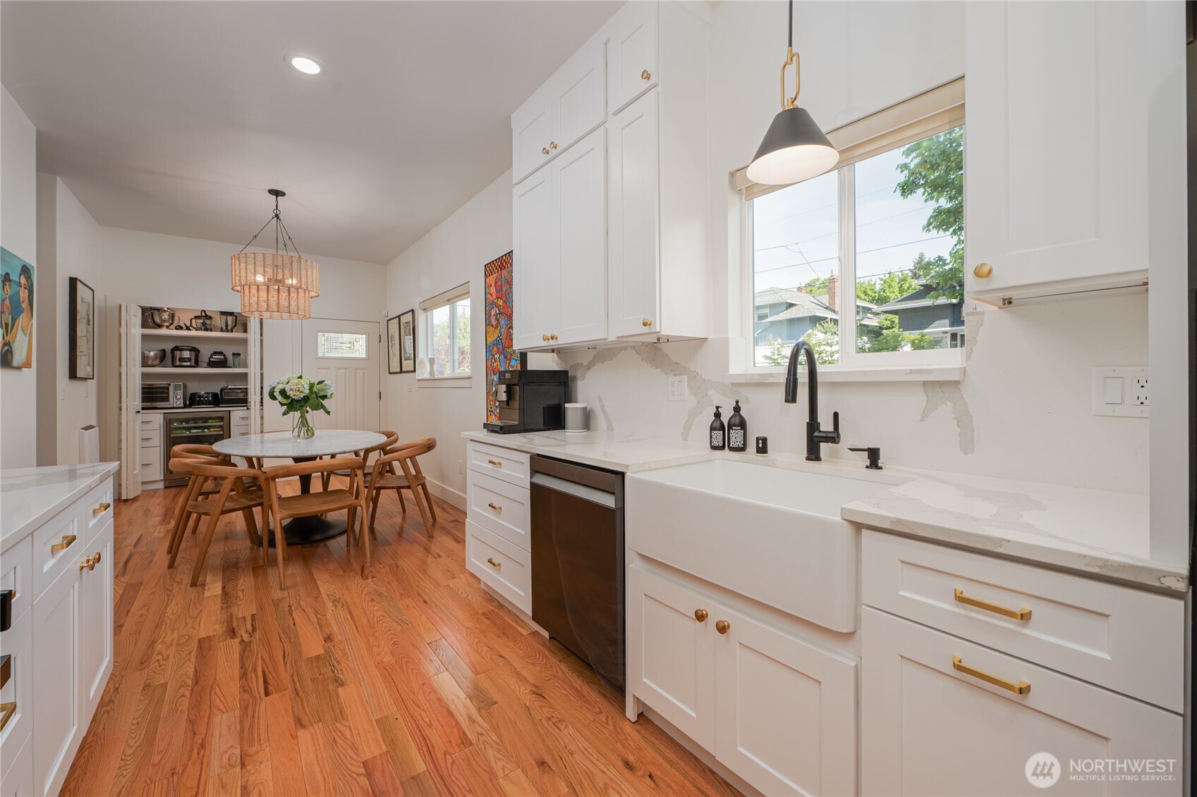351 17th Avenue E, Seattle, WA 98112