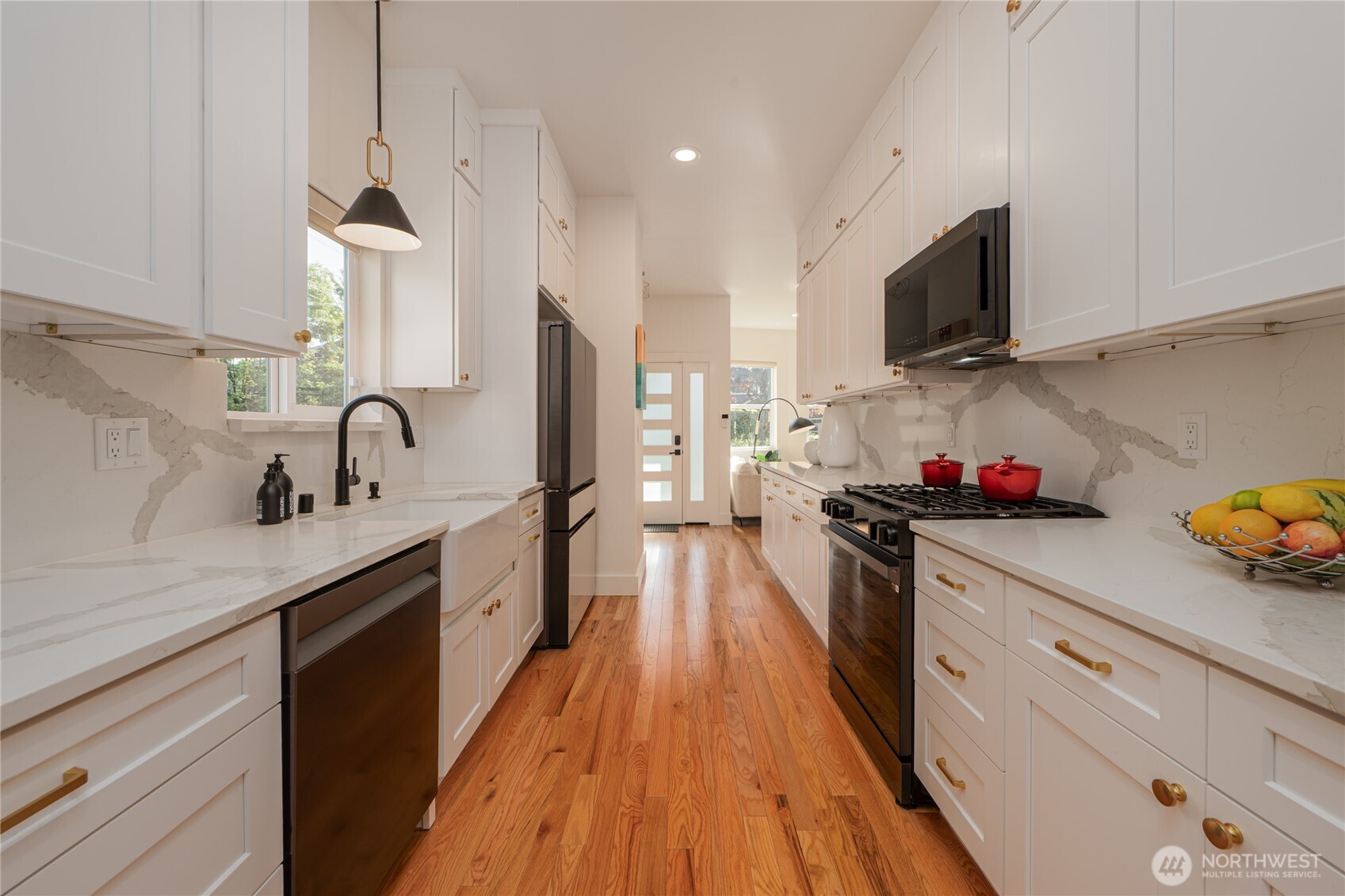351 17th Avenue E, Seattle, WA 98112