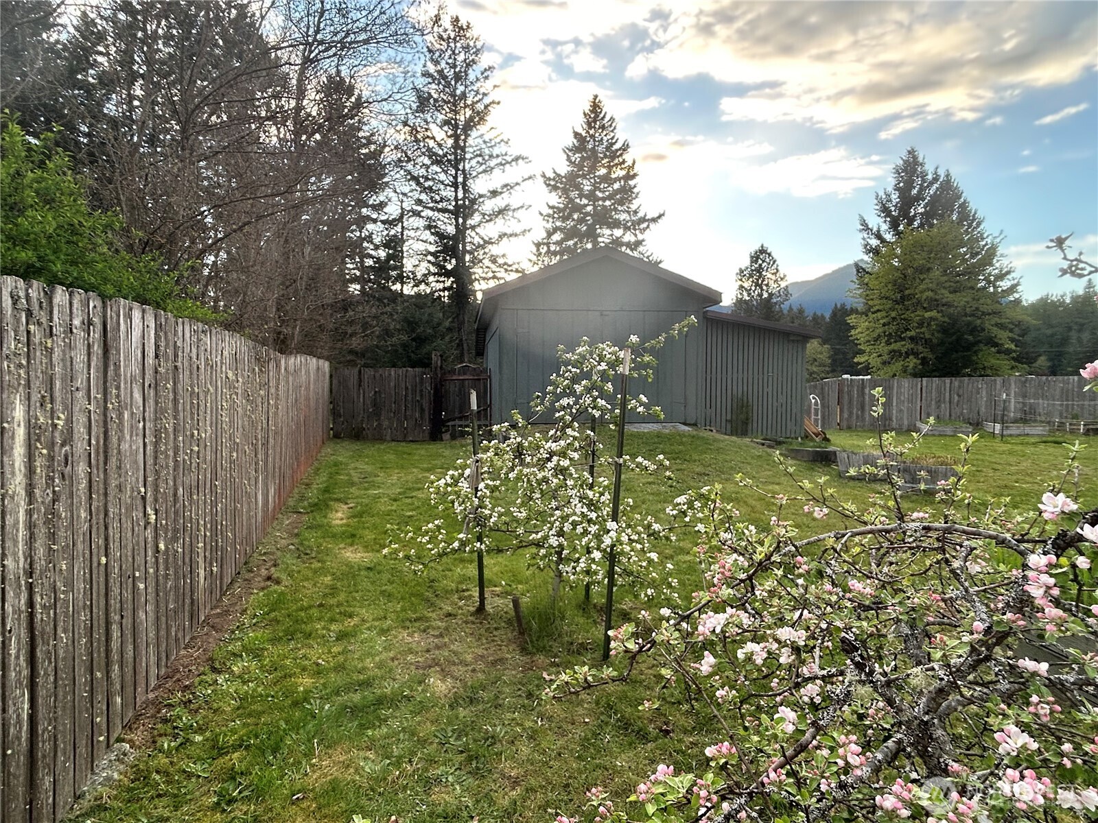 12977 US Highway 12 , Packwood, WA 98361