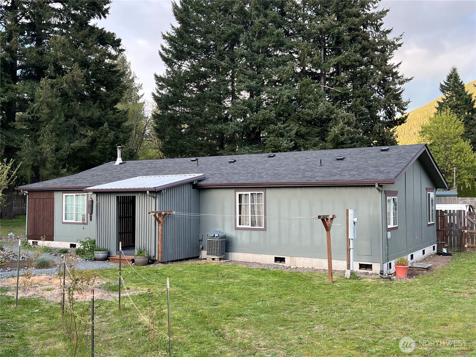 12977 US Highway 12 , Packwood, WA 98361