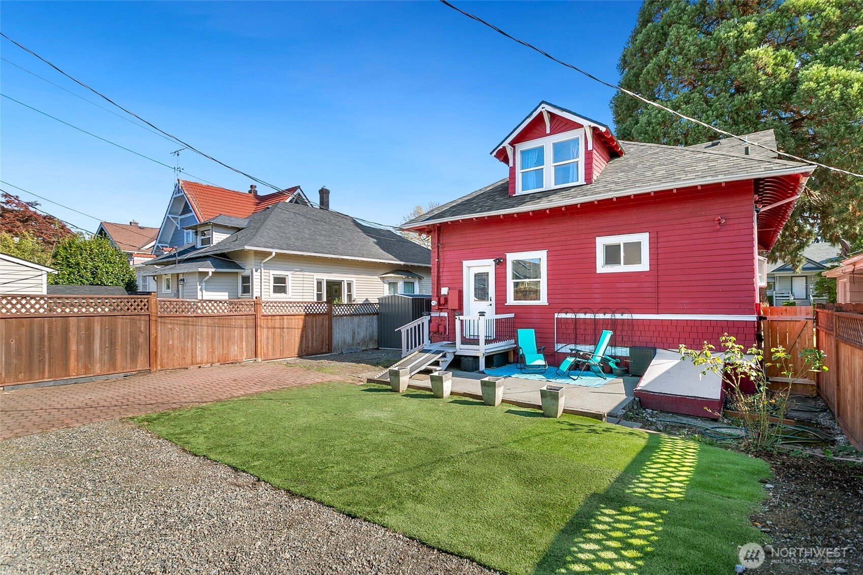 812 N Steele Street , Tacoma, WA 98406