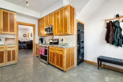 812 N Steele Street , Tacoma, WA 98406 - Photo 8
