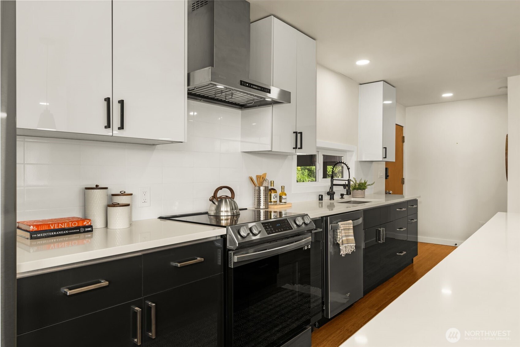 3820 45th Avenue S, Seattle, WA 98118