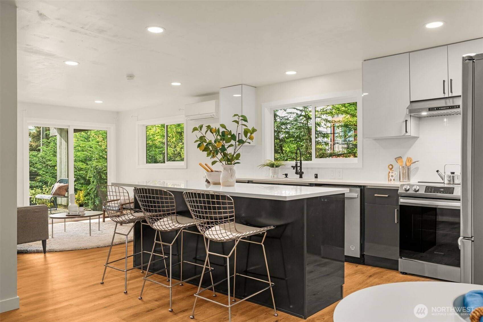 3820 45th Avenue S, Seattle, WA 98118
