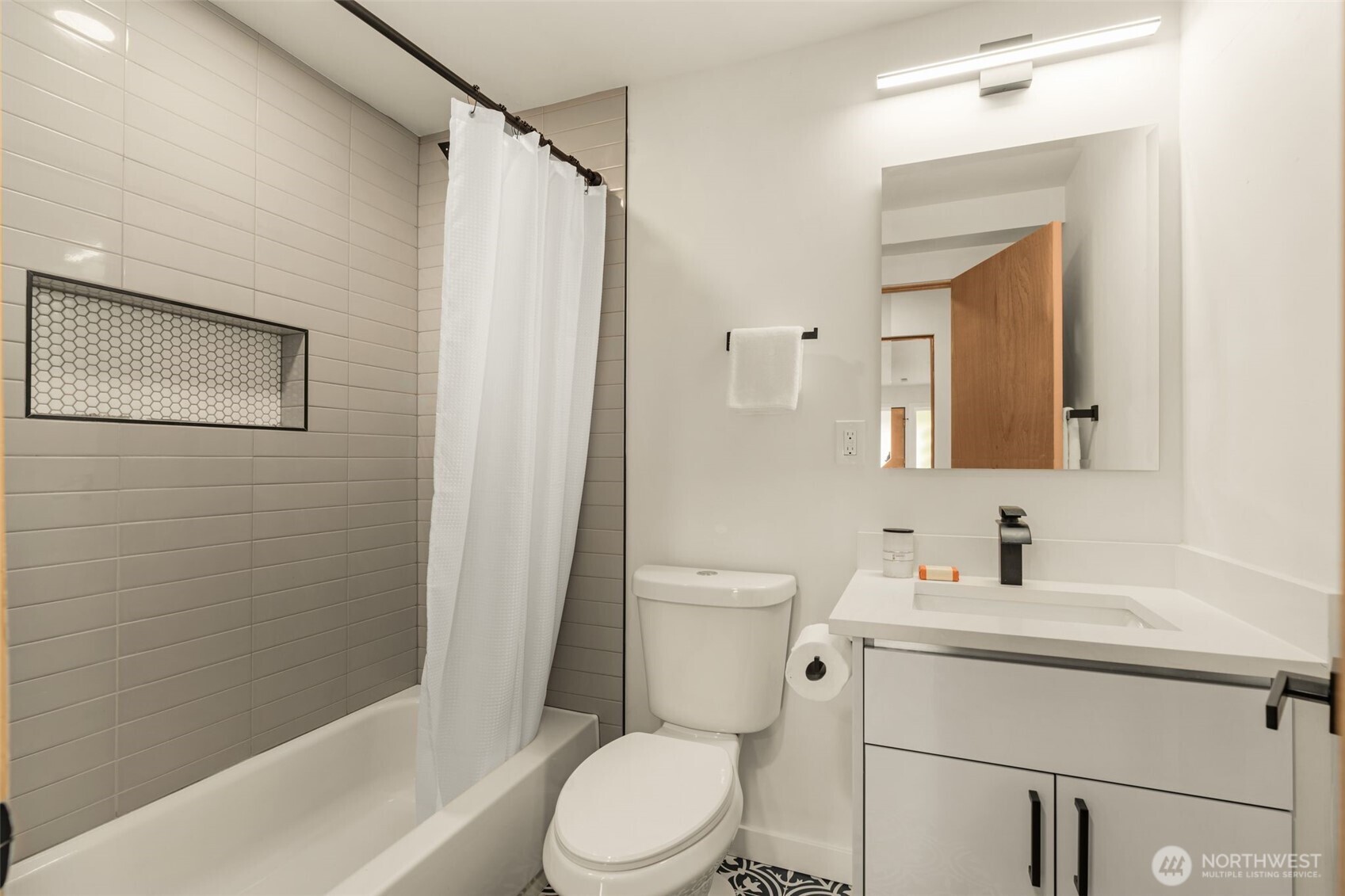 3820 45th Avenue S, Seattle, WA 98118