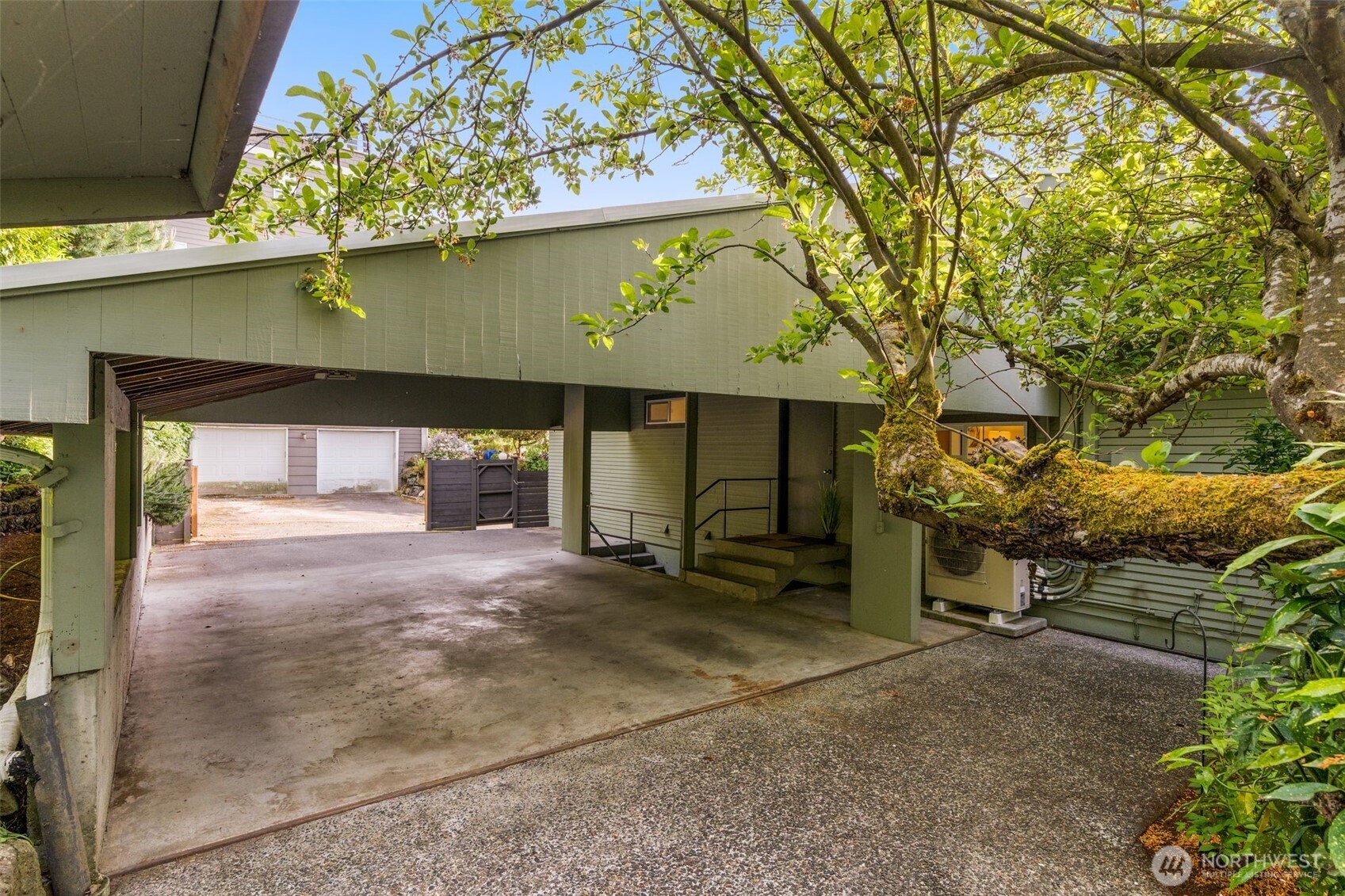 3820 45th Avenue S, Seattle, WA 98118