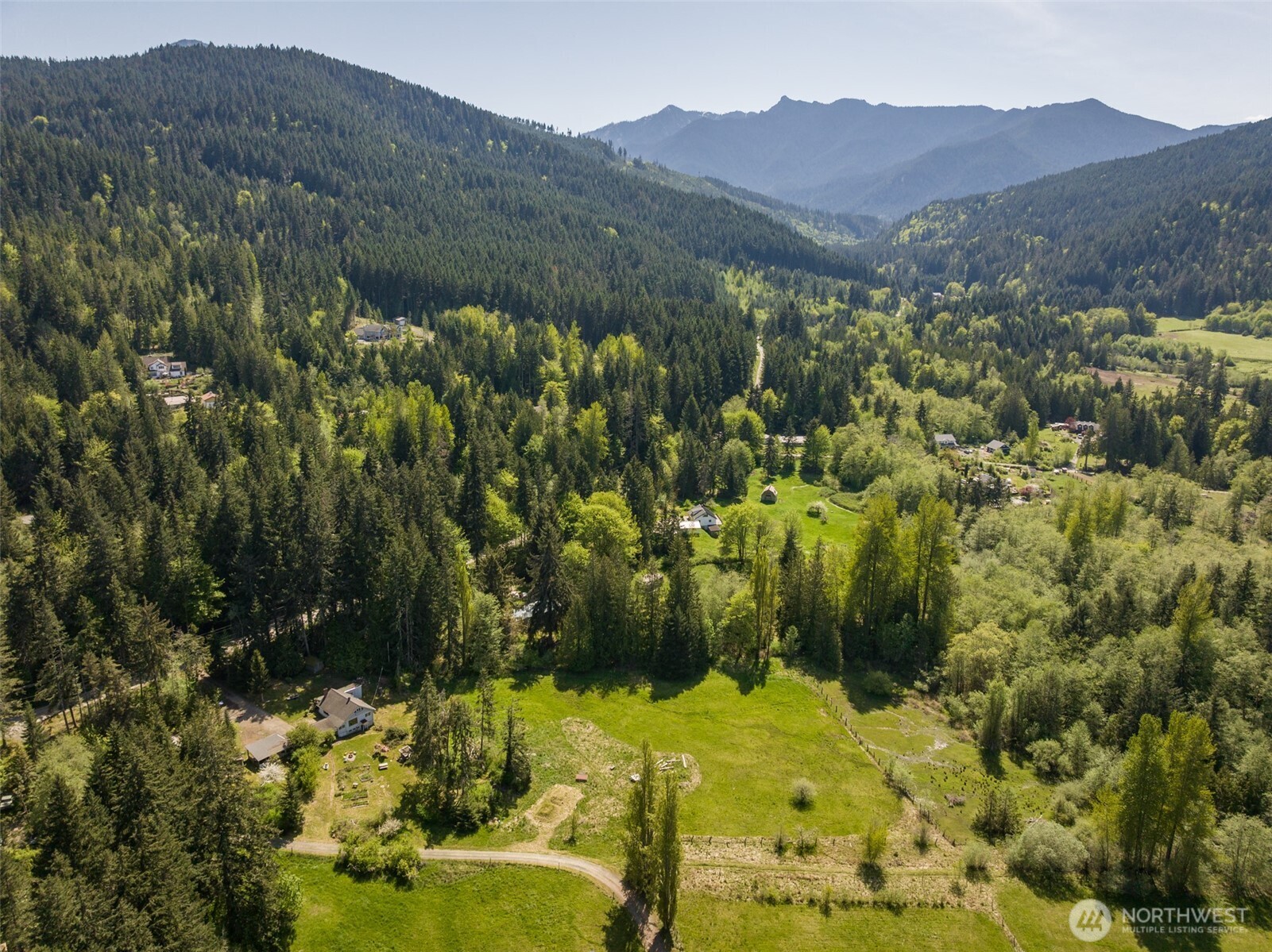2252 Black Diamond Road , Port Angeles, WA 98363