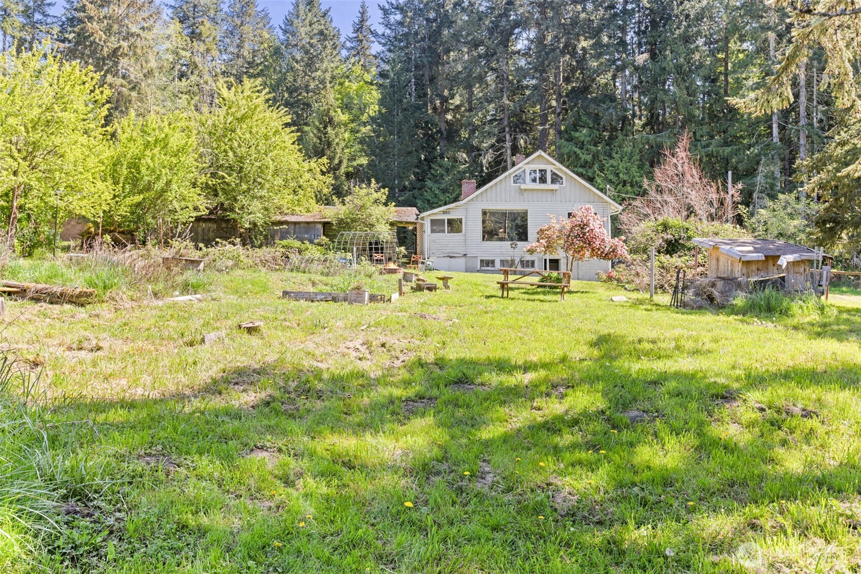 2252 Black Diamond Road , Port Angeles, WA 98363