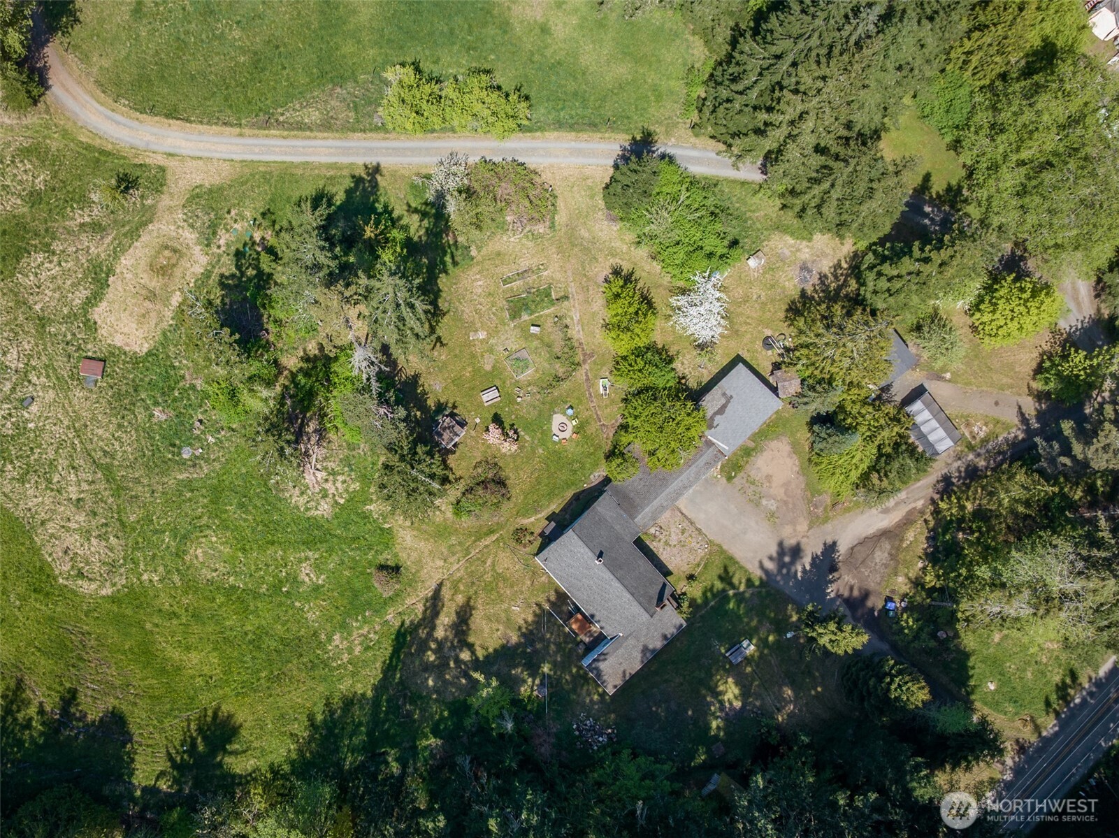 2252 Black Diamond Road , Port Angeles, WA 98363