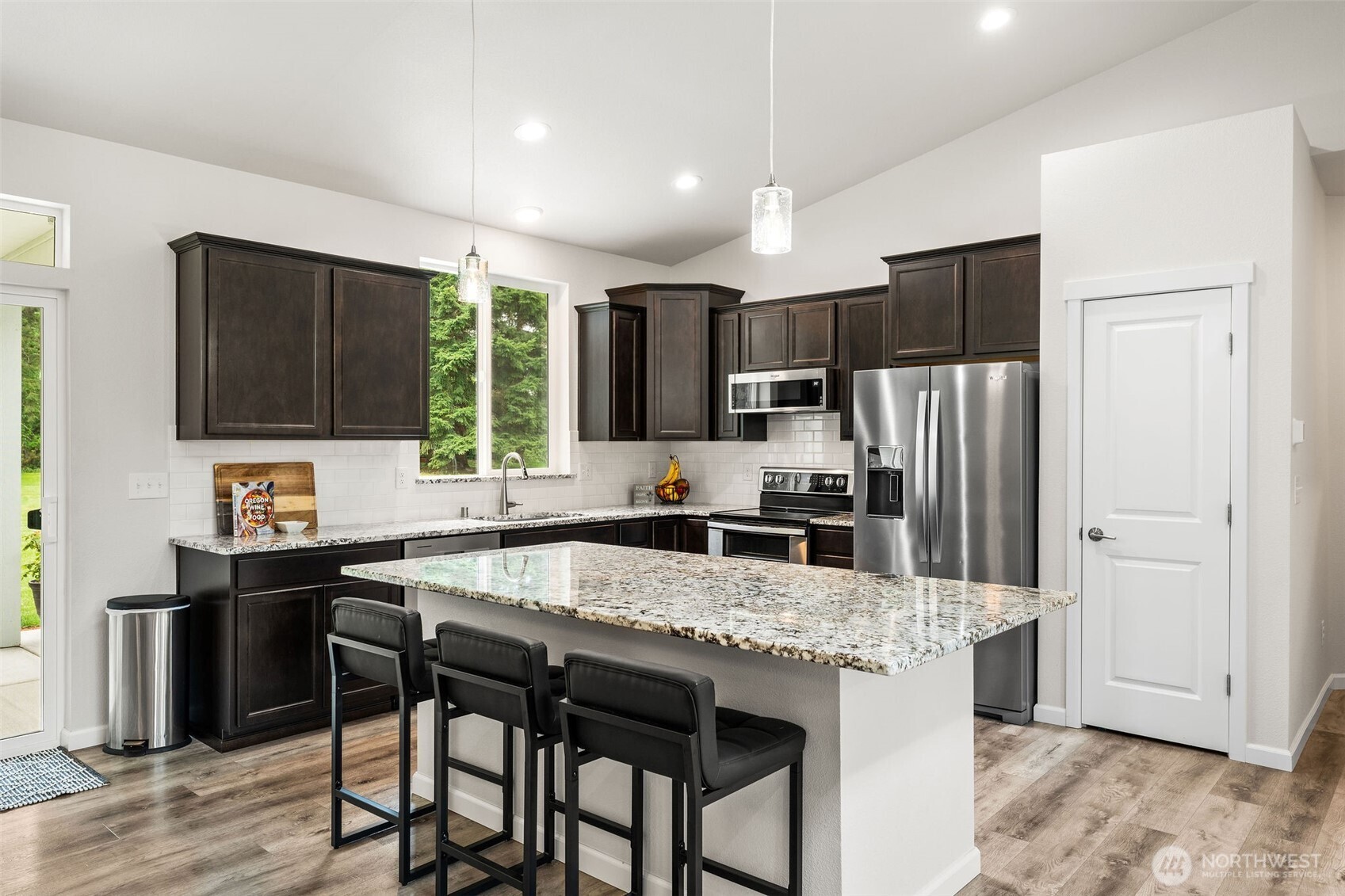 126 Otter Fox Lane , Winlock, WA 98596