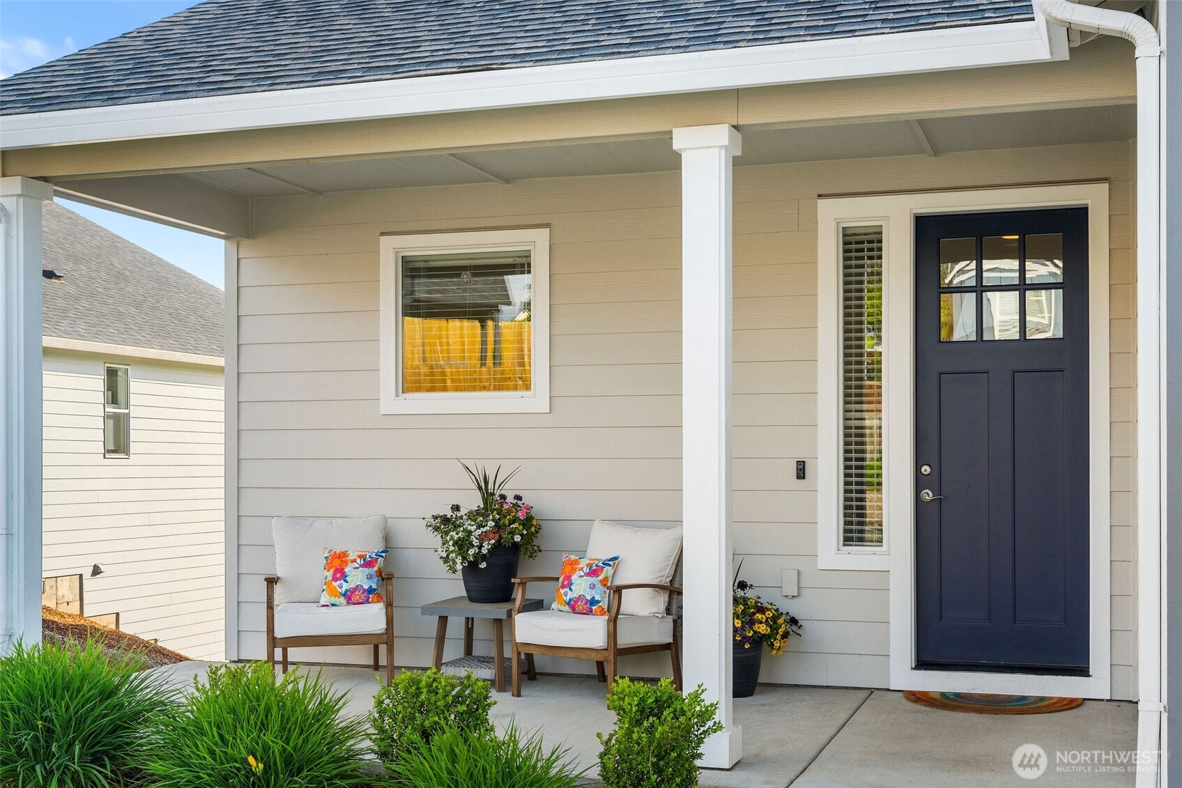 826 W Golden Eagle Avenue , La Center, WA 98629