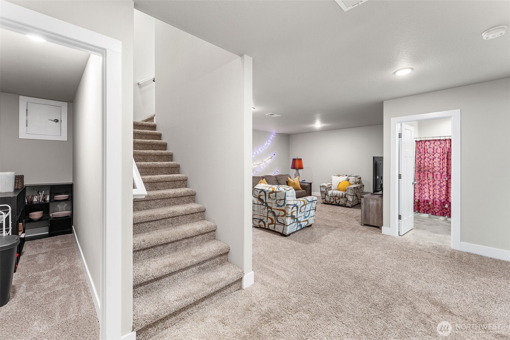 826 W Golden Eagle Avenue , La Center, WA 98629