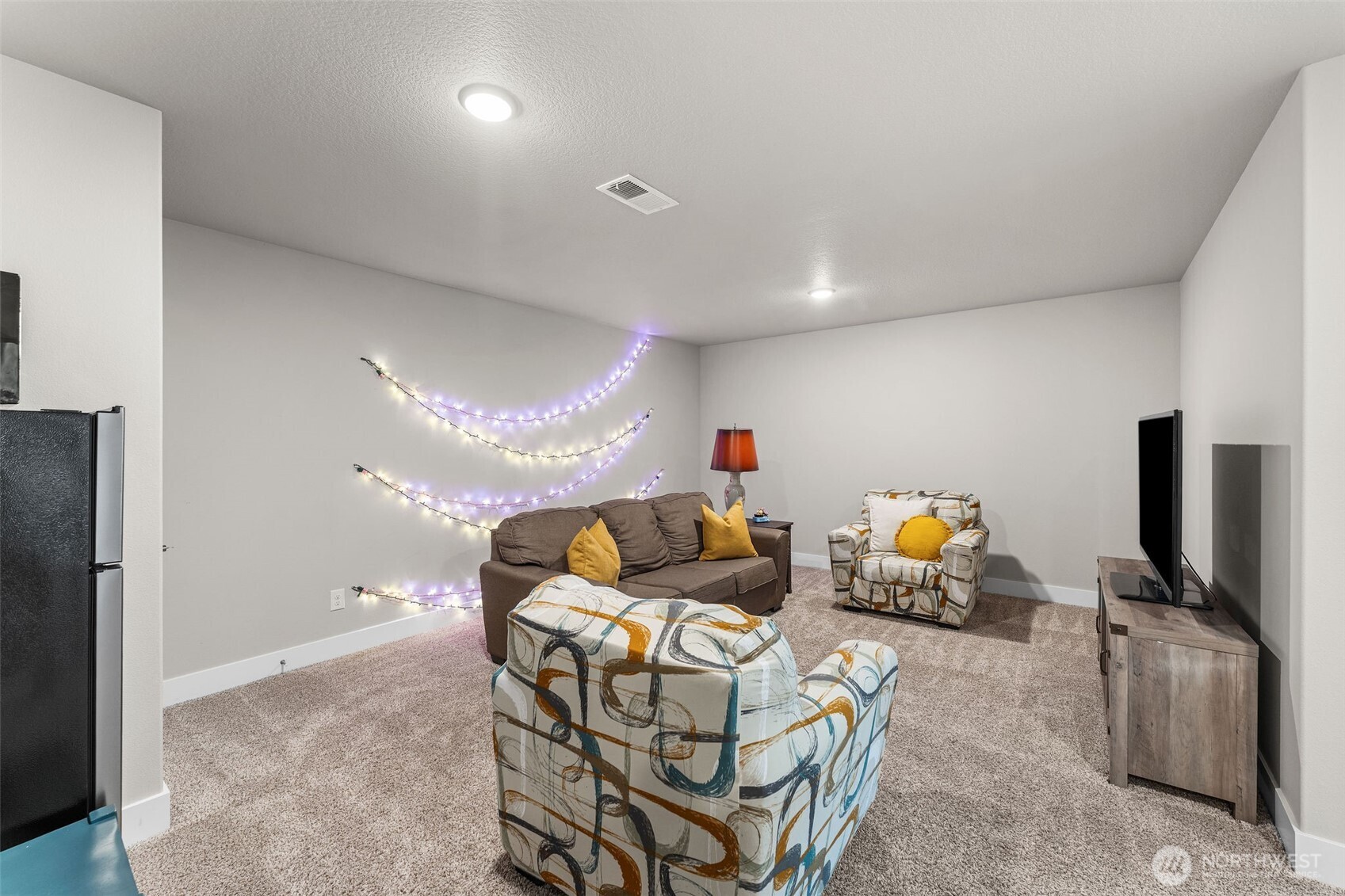826 W Golden Eagle Avenue , La Center, WA 98629