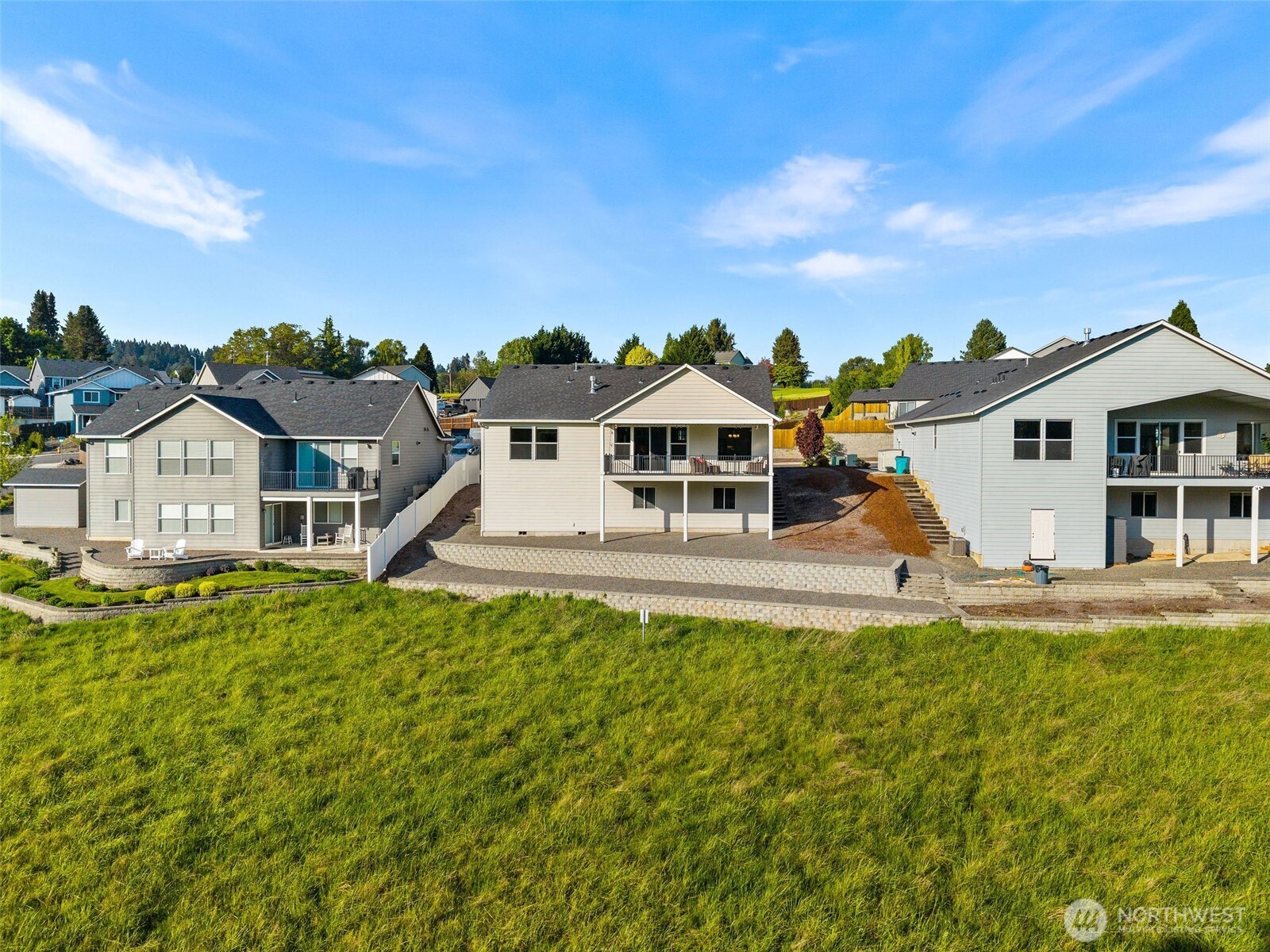 826 W Golden Eagle Avenue , La Center, WA 98629